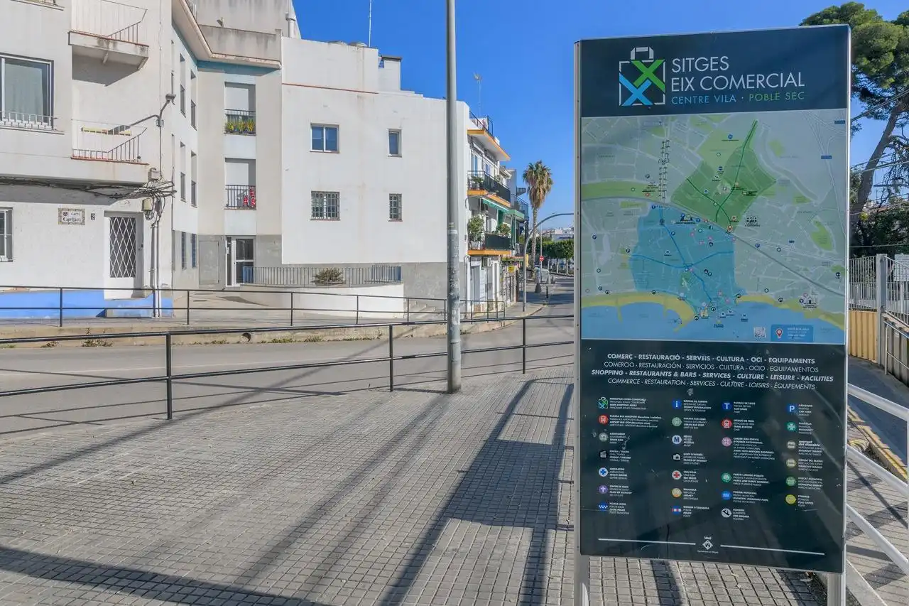 Vista exterior de Ático en venta en Sitges con Calefacción, Terraza y Balcón