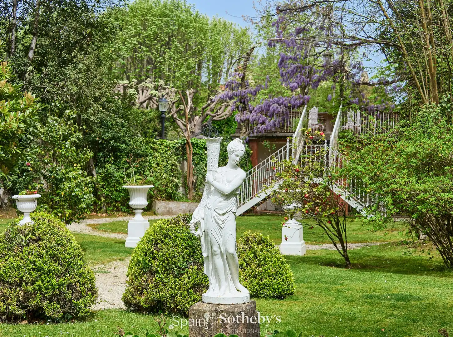 Jardí de Casa o xalet en venda en Gijón  amb Calefacció, Jardí privat i Terrassa