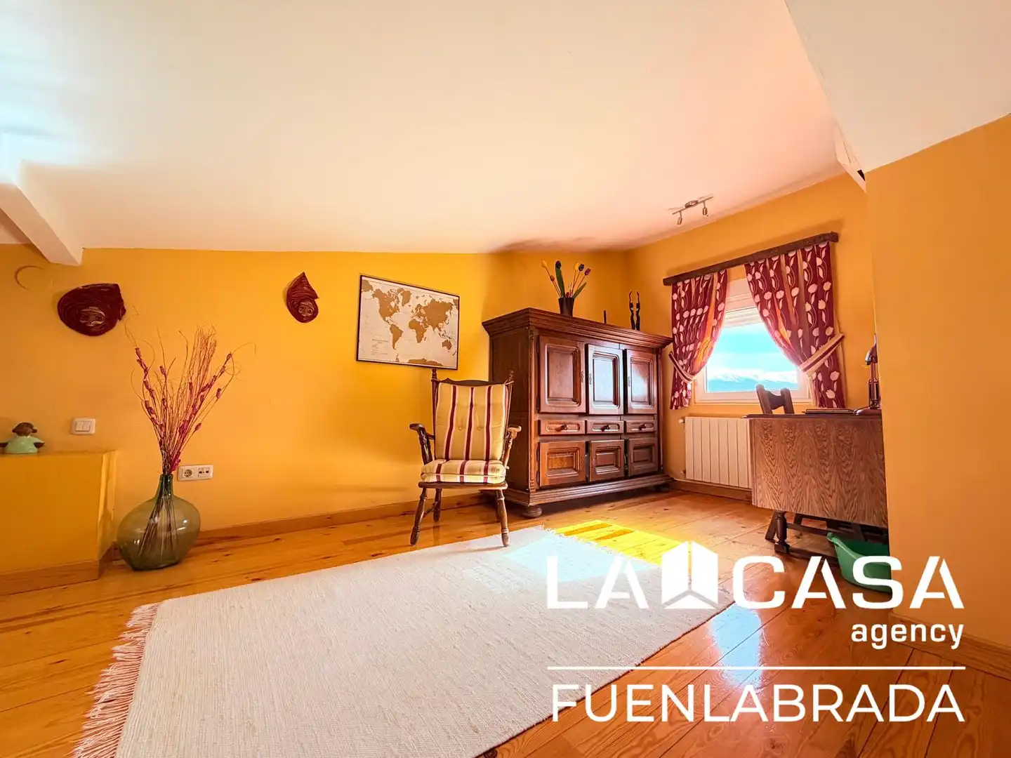 Sala d'estar de Casa adosada en venda en Sector Plaza de Toros