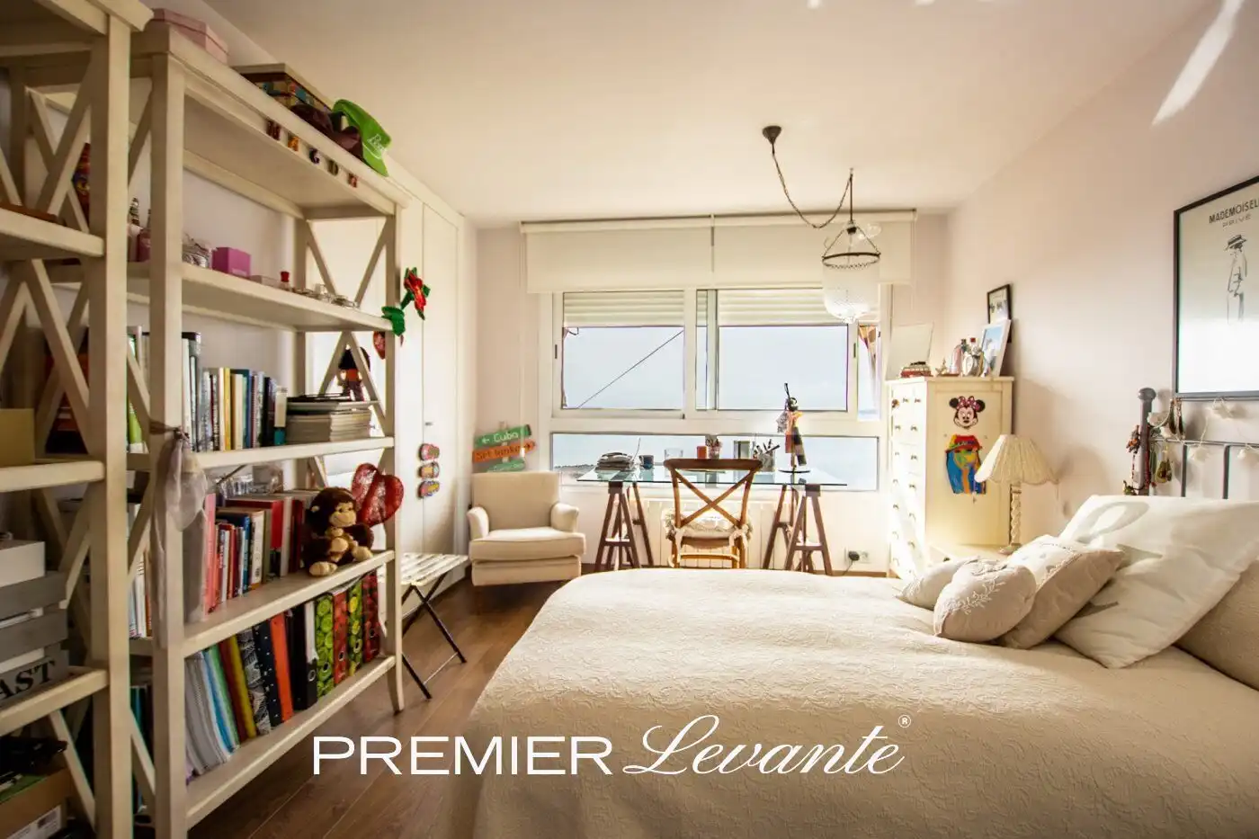 Habitación de Piso en venta en Alicante / Alacant con Aire acondicionado, Calefacción y Jardín privado