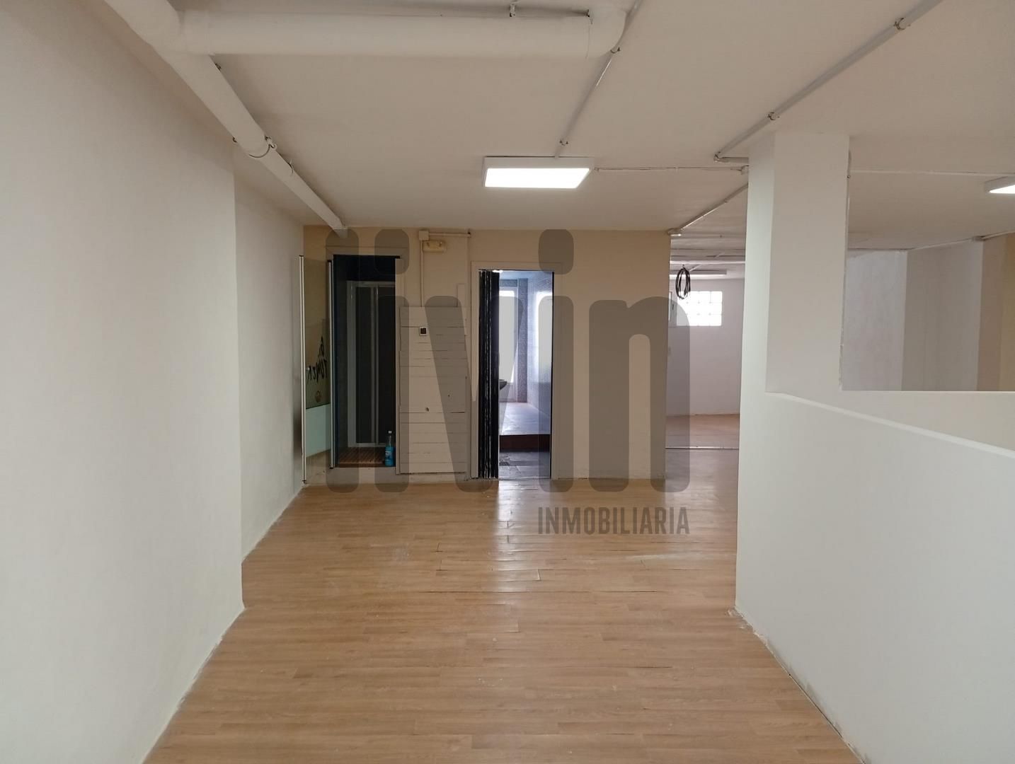 Premises for sale in  Jaén Capital