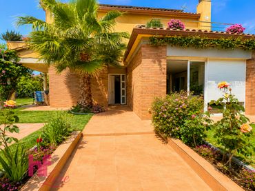 Villa con piscina in vendita a Mas Trader - Corral d'En Tort - Corral d'En Cona