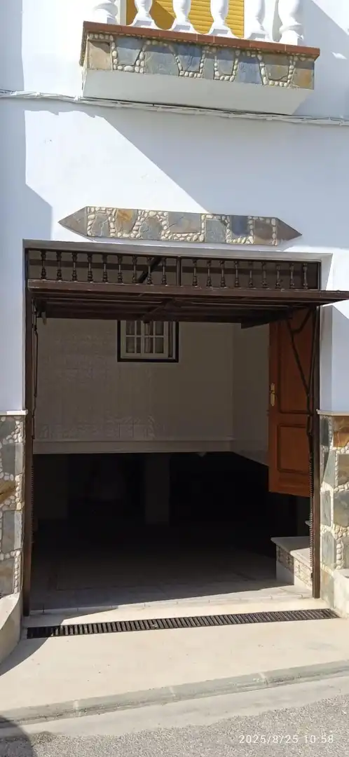 Houses for sale in Hornachuelos  with Air Conditioner and Storage room