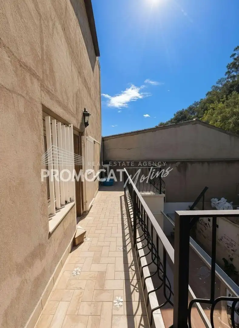 Vista exterior de Piso en venta en Molins de Rei con Aire acondicionado, Jardín privado y Terraza