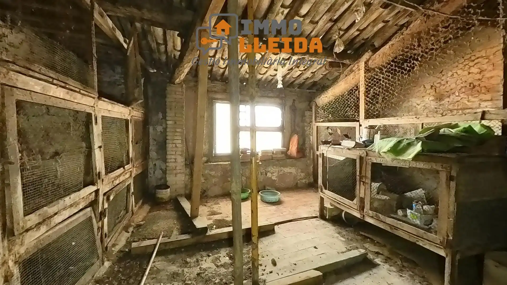 Casa adosada en venta en Cervera con Trastero y Balcón