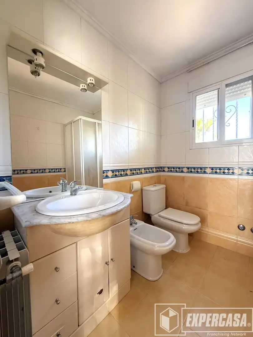 Baño de Casa o chalet en venta en Vilamarxant con Aire acondicionado, Calefacción y Terraza