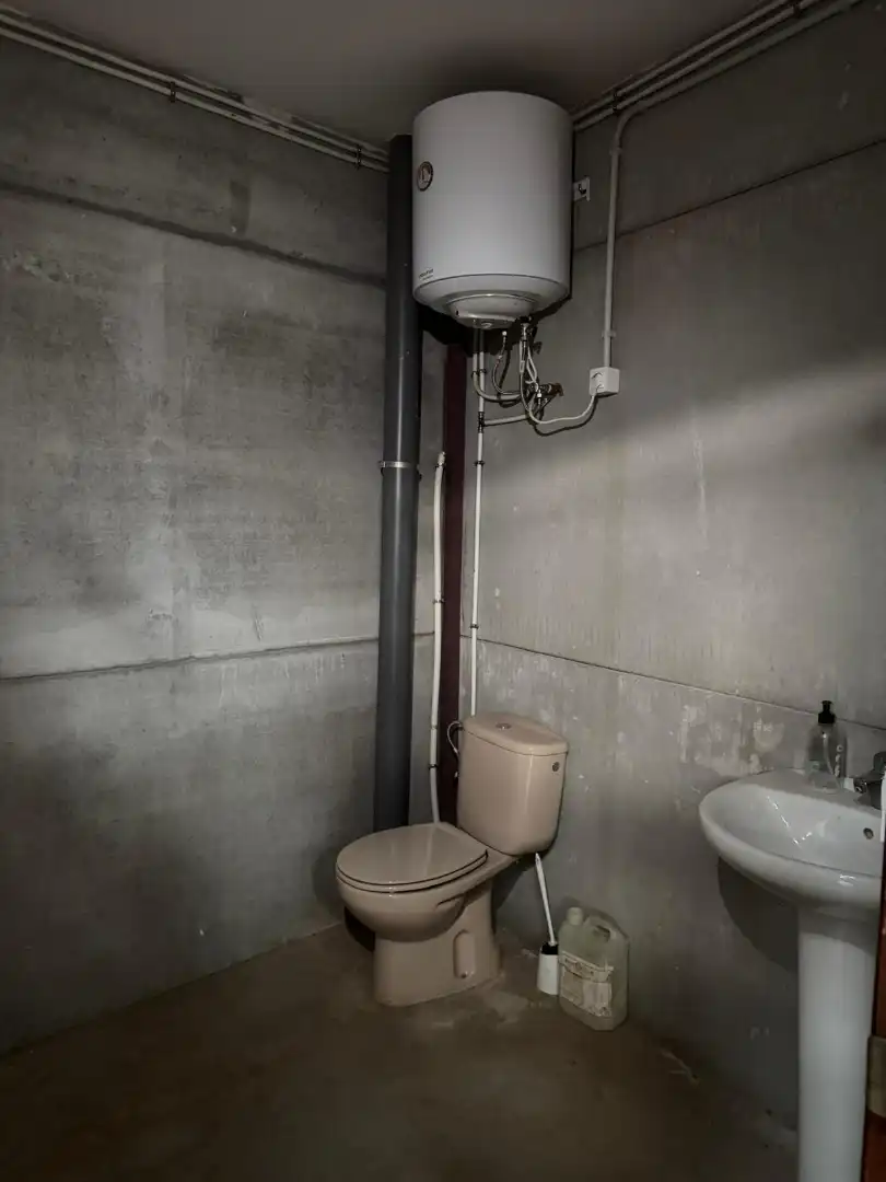 Badezimmer von Fabrikhallen zur Miete in Alcázar de San Juan mit Alarm