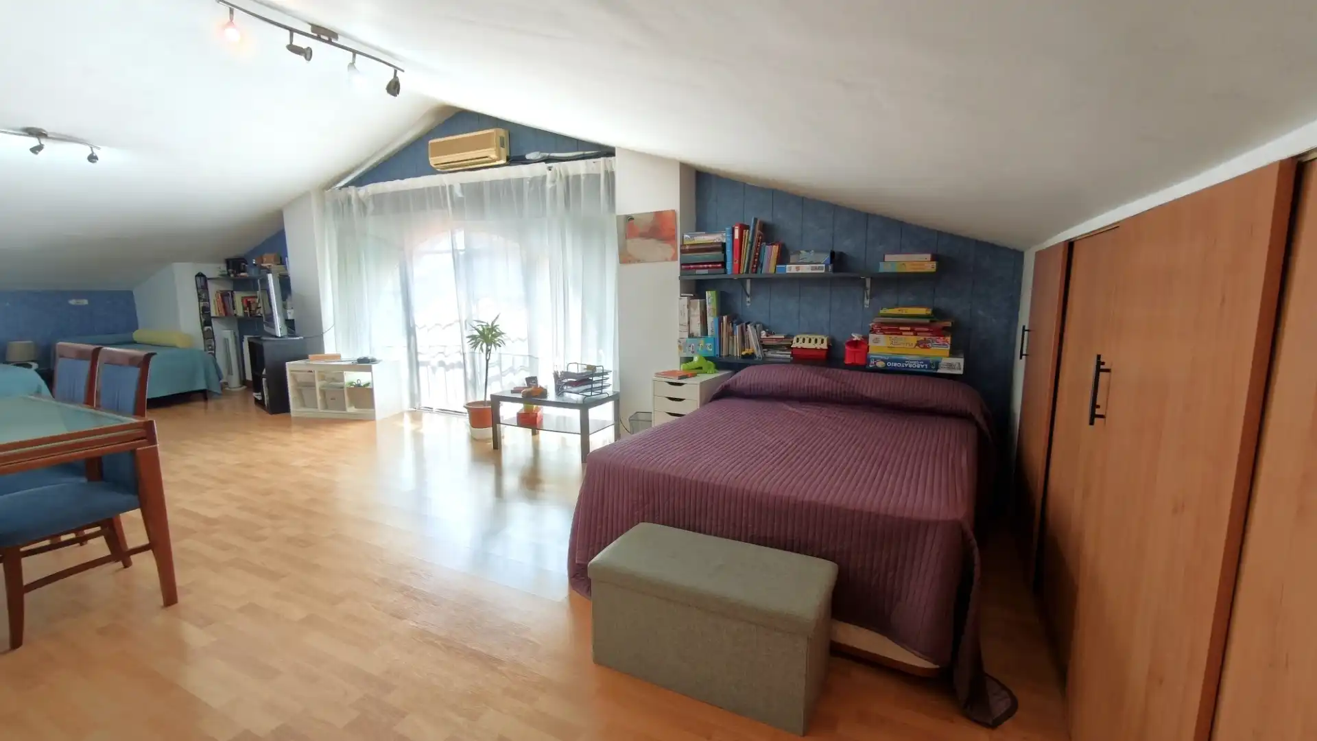 Habitación de Casa adosada en venta en Sant Salvador de Guardiola con Calefacción, Jardín privado y Parquet