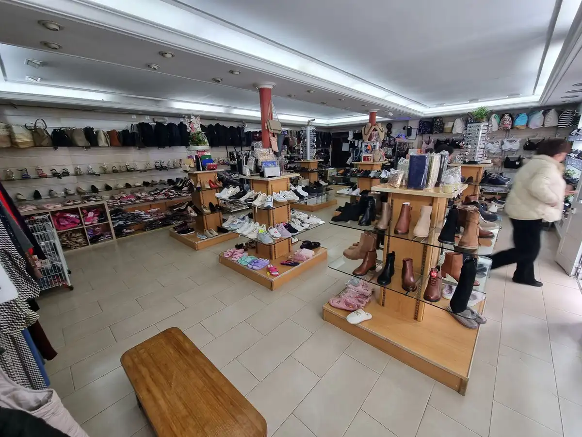 Locale commerciale in vendita a San Pedro de Alcántara, imagen 2