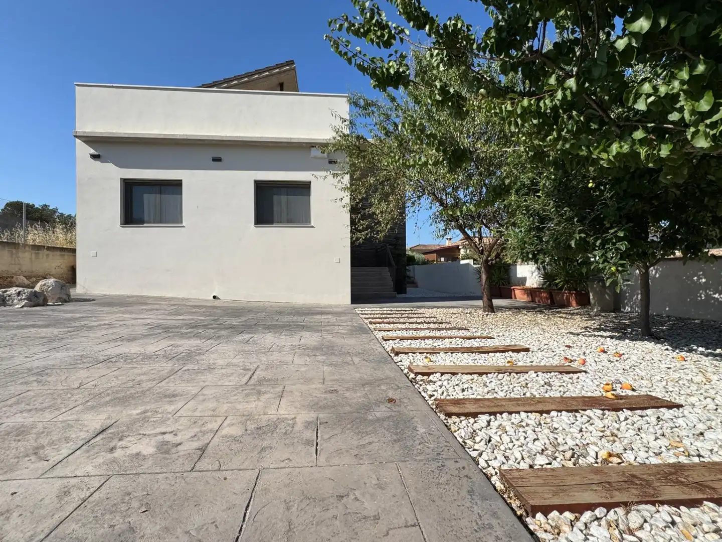 Terrace of Houses for sale in La Pobla de Vallbona  with Air Conditioner, Private garden and Terrace