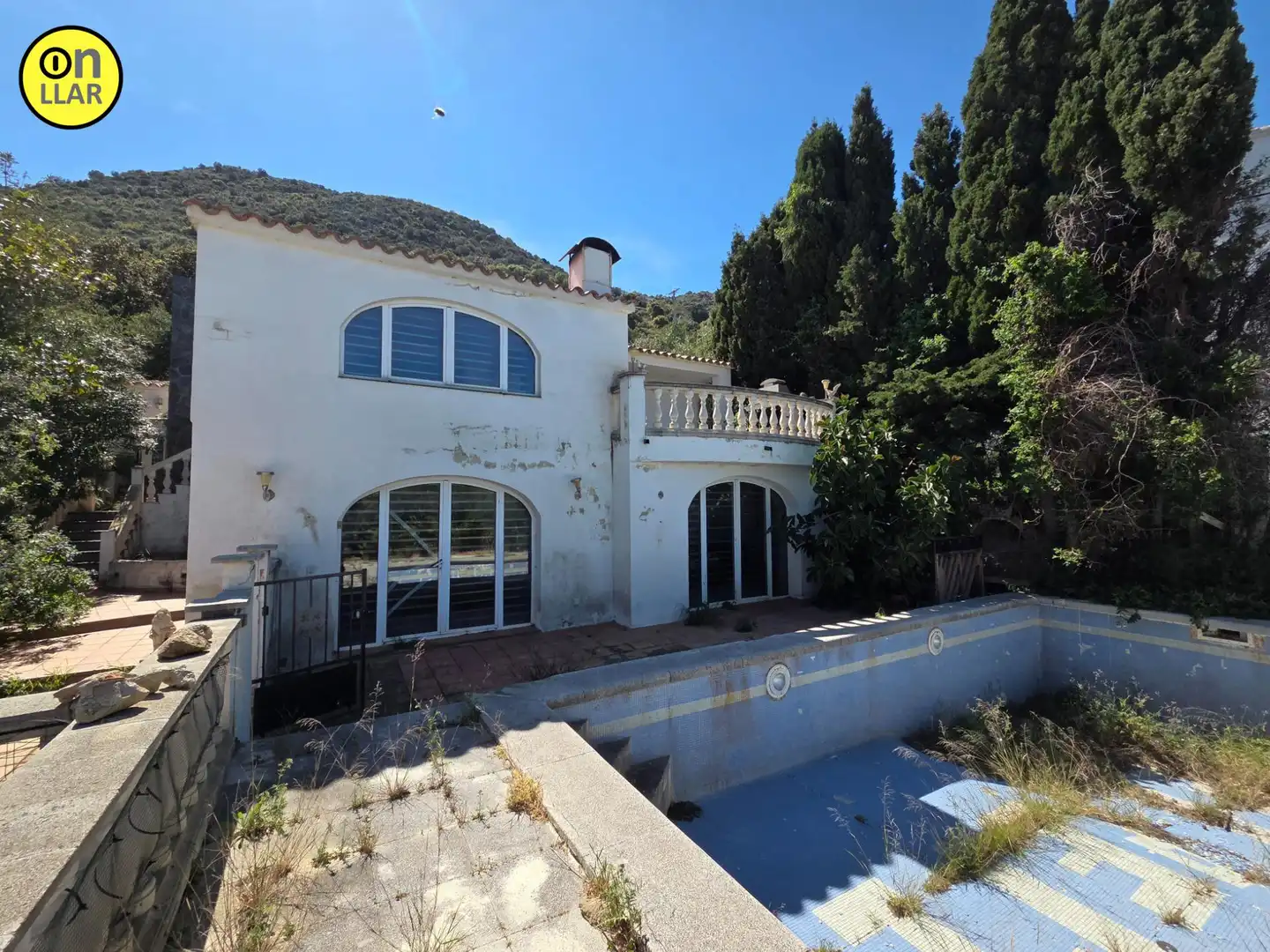 Vista exterior de Casa o xalet en venda en Llançà amb Piscina comunitària
