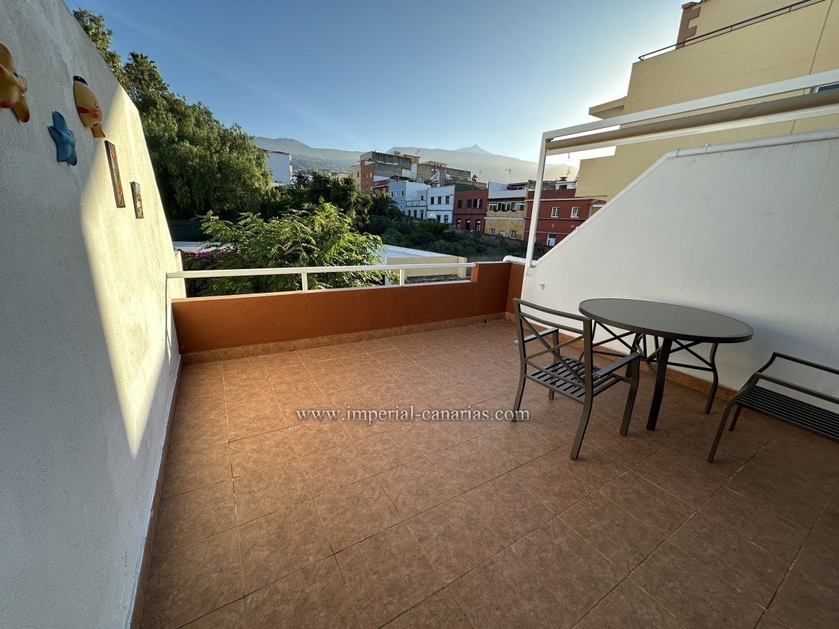 Exterior view of Single-family semi-detached for sale in Puerto de la Cruz  with Air Conditioner, Private garden and Terrace