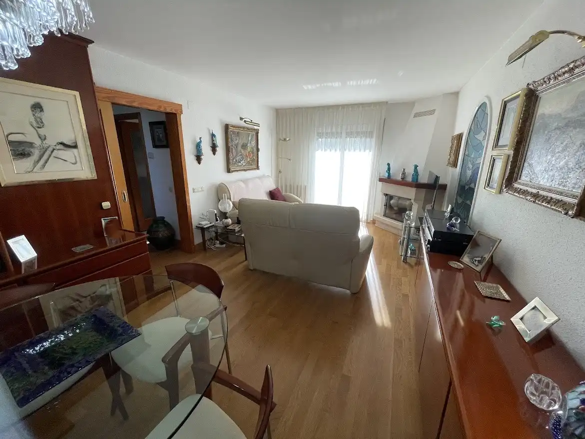 Sala d'estar de Casa adosada en venda en Maçanet de la Selva amb Aire condicionat, Calefacció i Jardí privat