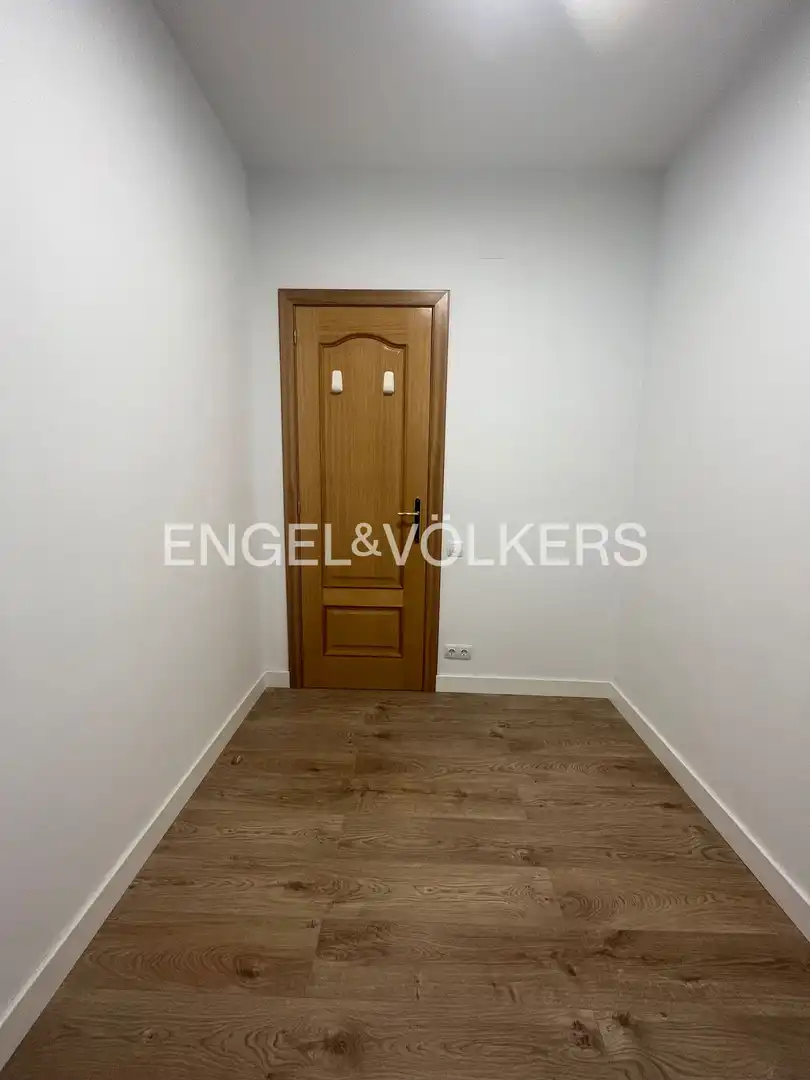 Flat for sale in Barcelona  with Air Conditioner, Heating and Parquet flooring