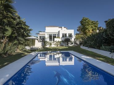 Casa con piscina in vendita a Nueva Andalucía
