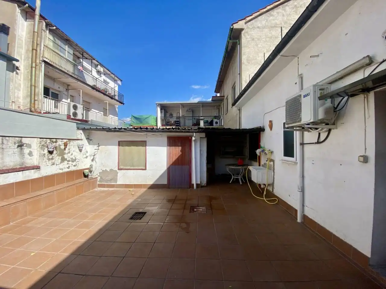 Terraza de Casa adosada en venta en Olot con Calefacción, Jardín privado y Terraza