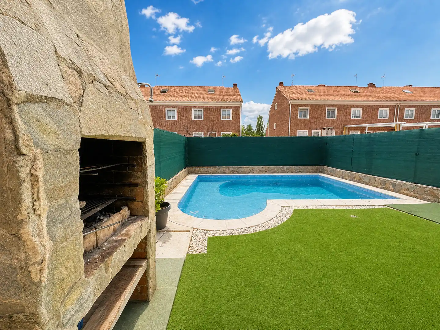 Swimming pool of Detached homes for sale in Azuqueca de Henares  with Heating, Parquet flooring and Swimming Pool