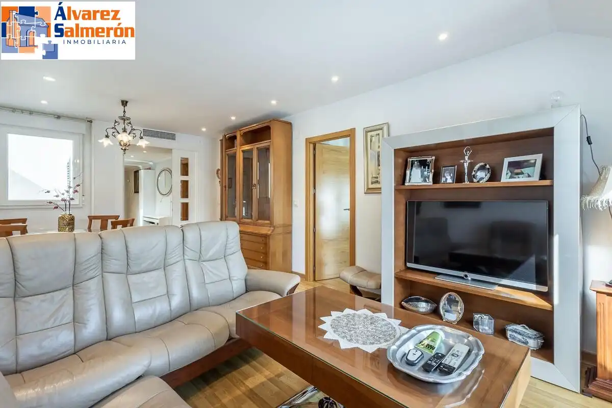 Penthouse with pool for sale in Ogíjares, imagen 7
