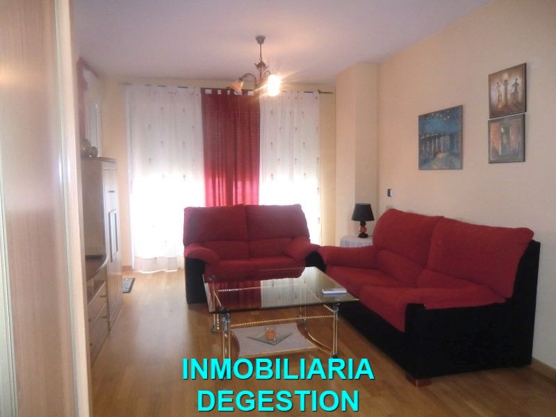 Living room of Apartment to rent in Linares  with Air Conditioner, Parquet flooring and Furnished