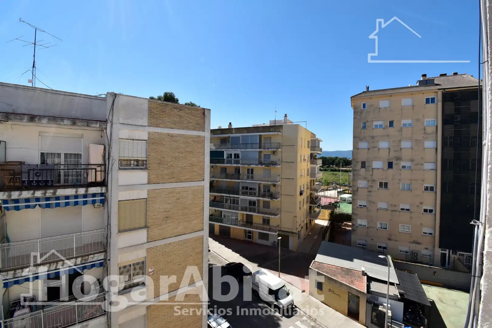 Vista exterior de Piso en venta en Gandia con Terraza, Amueblado y Balcón