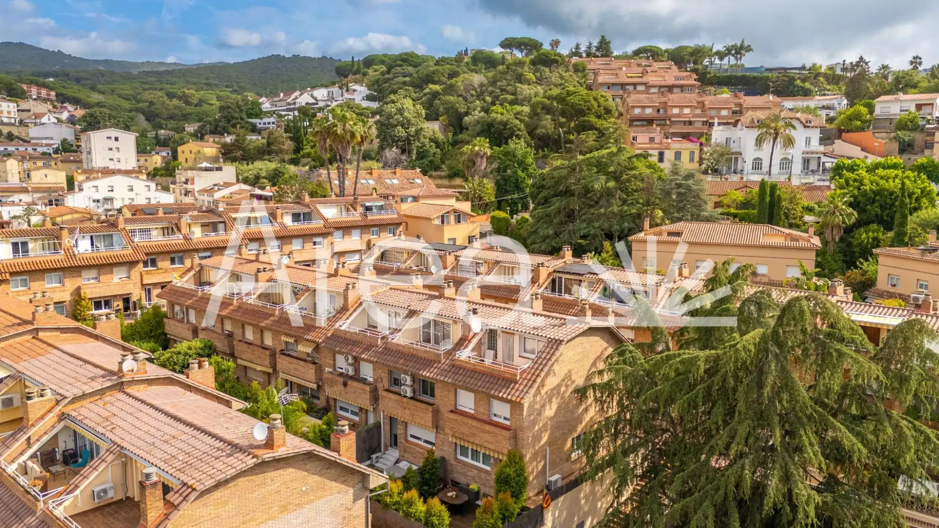 Casa amb terrassa en venda a Carrer MONGES DE LES, imagen 41