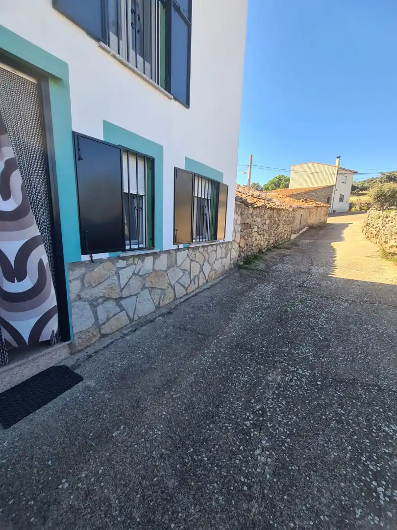 Exterior view of Houses for sale in La Cabeza de Béjar   with Furnished