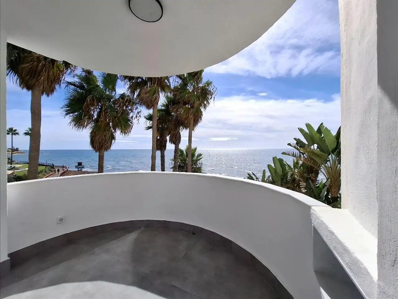 Apartament amb piscina en venda a Calahonda