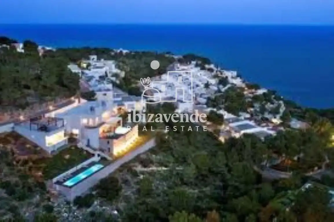 Einfamilien-Reihenhaus zur Miete in Santa Eulària des Riu mit Klimaanlage, Heizung und Terrasse