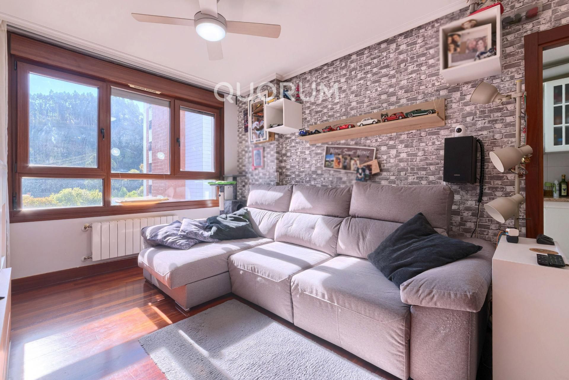 Sala d'estar de Pis en venda en Barakaldo  amb Calefacció i Jardí privat