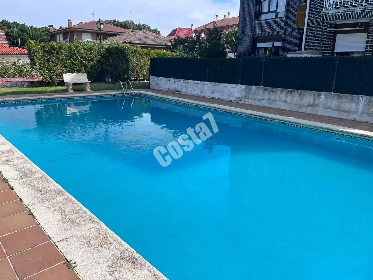 Schwimmbecken von Wohnung zum Verkauf in Noja mit Terrasse
