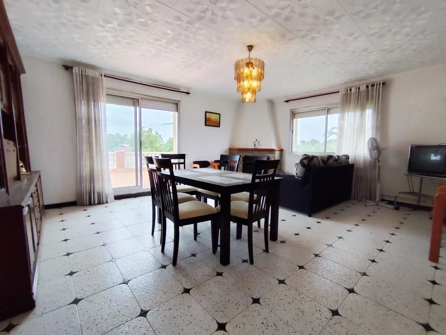 Comedor de Casa o chalet en venta en Santa Perpètua de Mogoda con Aire acondicionado, Calefacción y Jardín privado