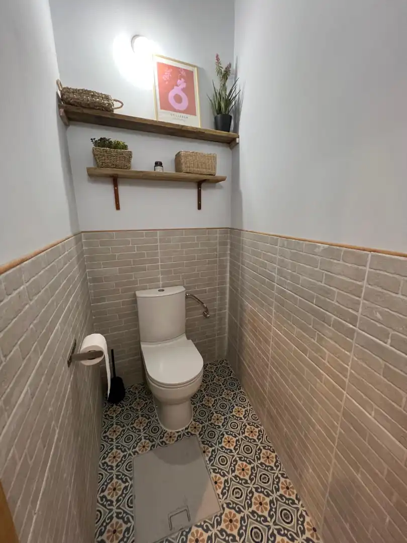 Baño de Casa o chalet en venta en Albelda de Iregua con Aire acondicionado, Calefacción y Jardín privado
