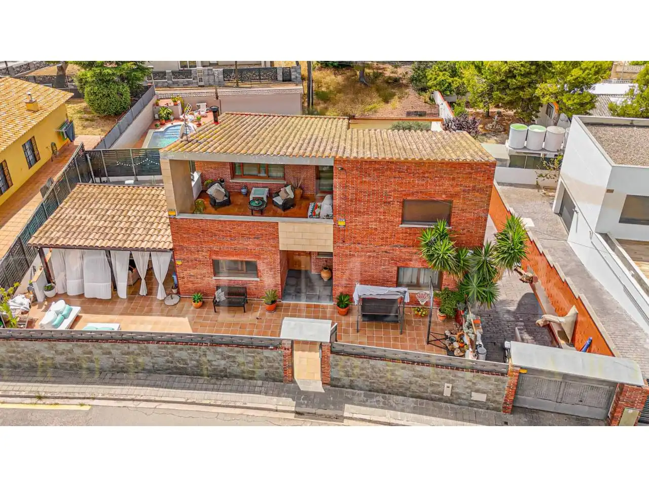 Vista exterior de Casa o chalet en venta en El Vendrell con Aire acondicionado, Calefacción y Jardín privado