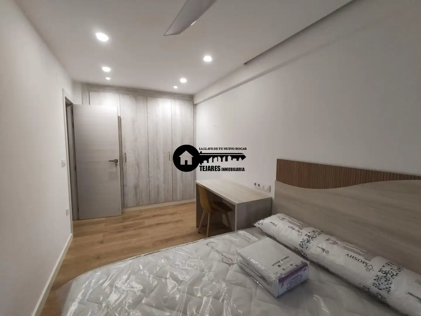 Schlafzimmer von Wohnung zur Miete in Albacete mit Heizung und Balkon