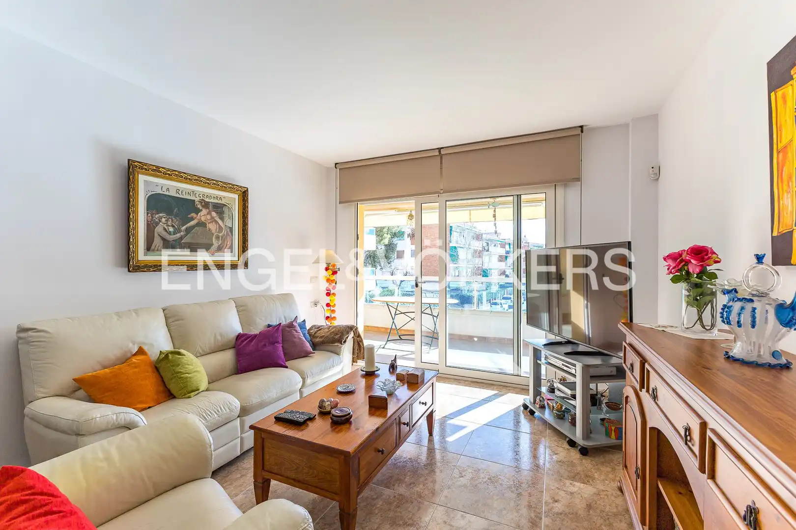 Living room of Flat for sale in Vilanova i la Geltrú  with Air Conditioner, Heating and Terrace