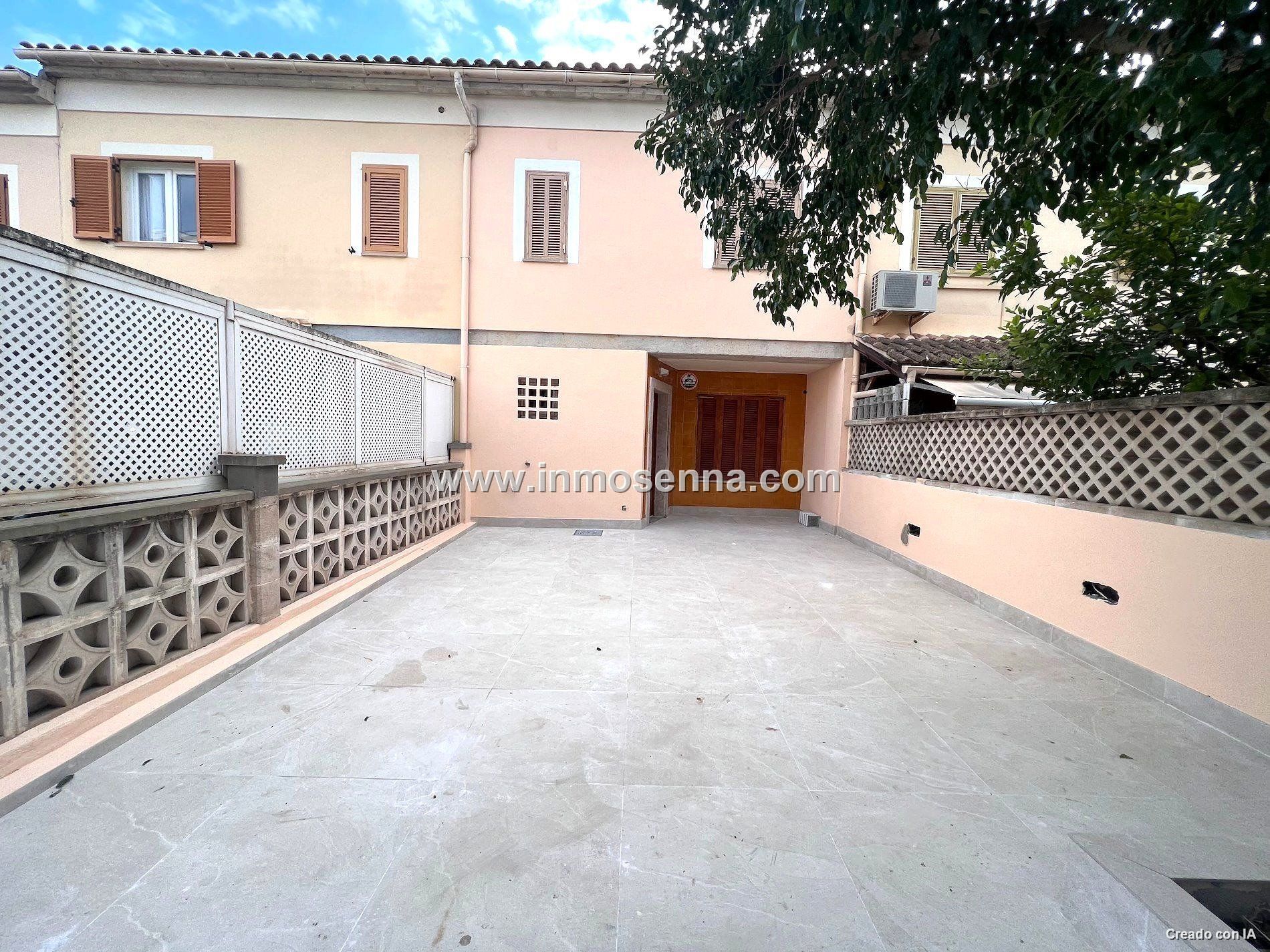 Vista exterior de Casa adosada en venta en  Palma de Mallorca con Aire acondicionado, Terraza y TV