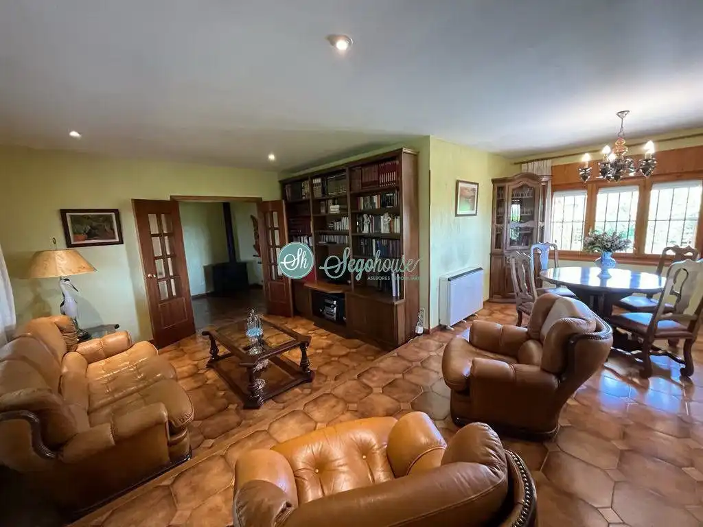 Sala de estar de Casa o chalet en venta en Valverde del Majano con Calefacción, Terraza y Trastero
