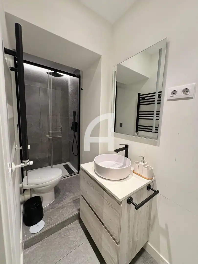 Baño de Piso en venta en Madrid con Aire acondicionado y Calefacción