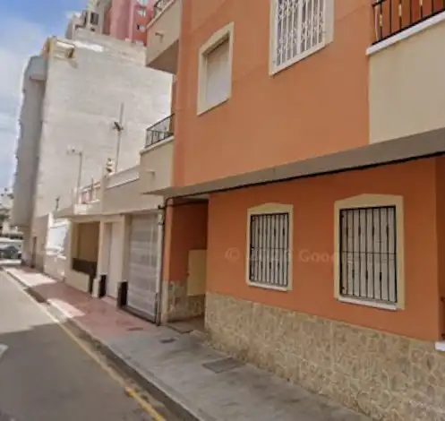 Piso en venta en CL FINLANDIA, imagen 2