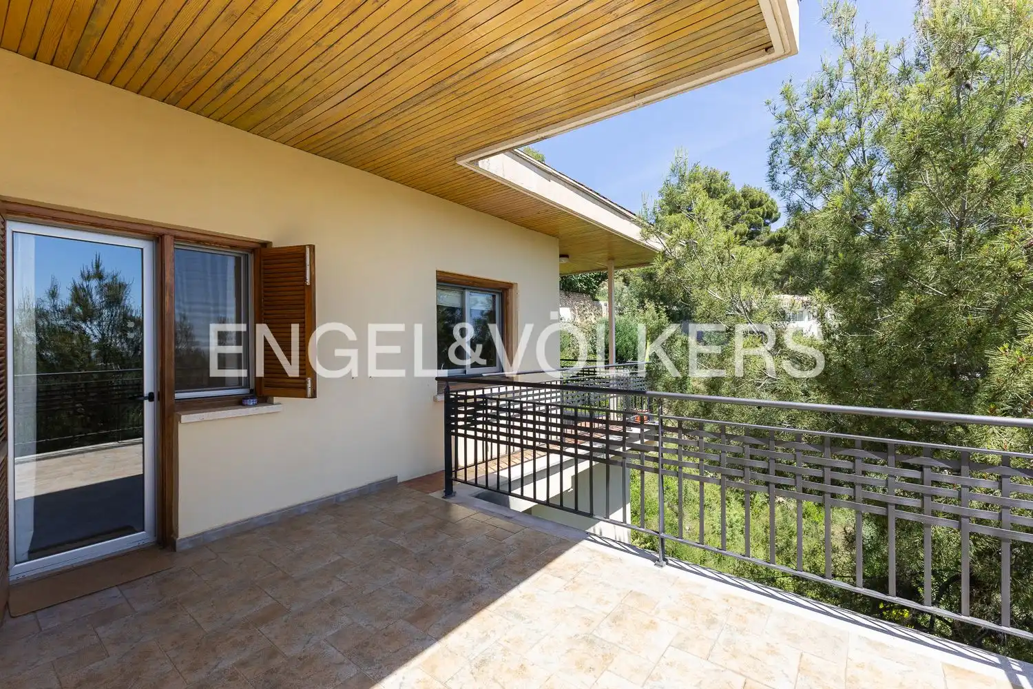 Balcony of Houses for sale in Chiva  with Air Conditioner, Heating and Private garden