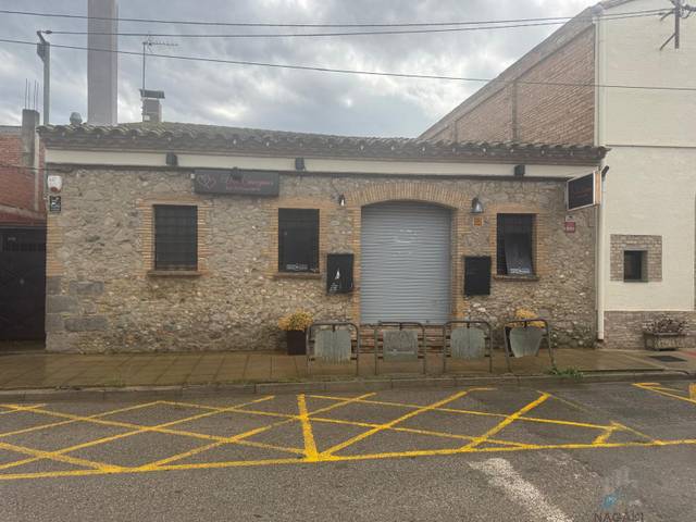 Local comercial en Venta en Reina sibil.la en Fortià