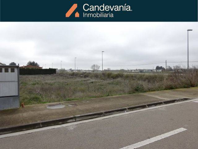 Terreno residencial en Venta en San Mateo de Gállego