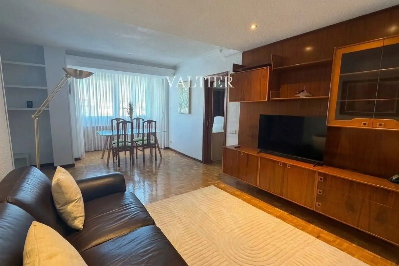 Wohnzimmer von Wohnung zur Miete in Madrid mit Klimaanlage, Terrasse und Möbliert