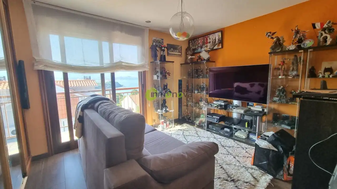 Sala de estar de Casa o chalet en venta en Nigrán con Calefacción, Jardín privado y Trastero