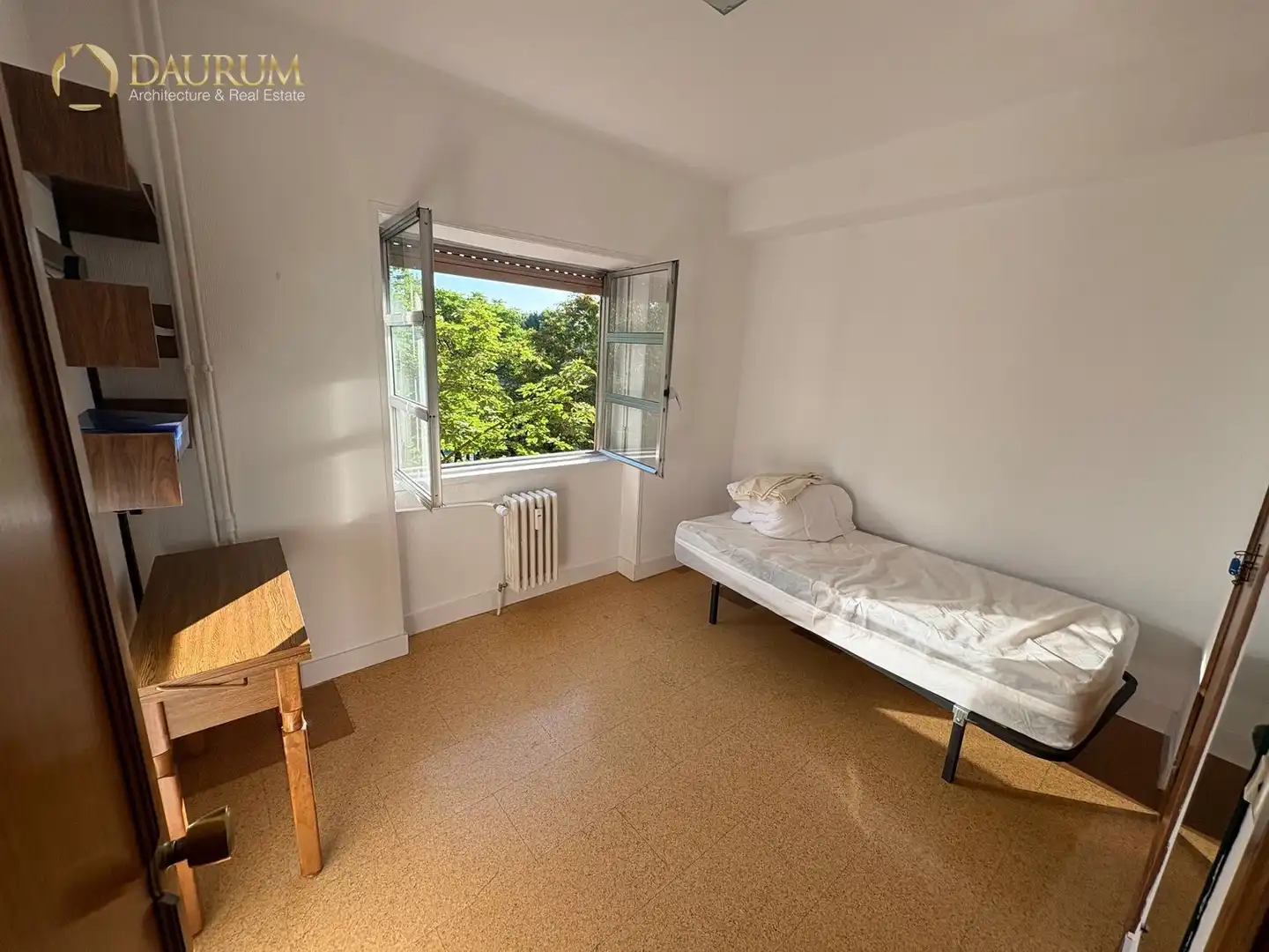 Bedroom of Flat for sale in Madrid  with Air Conditioner, Heating and Terrace