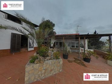 Chalet con jardín en venta en Las Atalayas - Urmi - Cerro de Mar