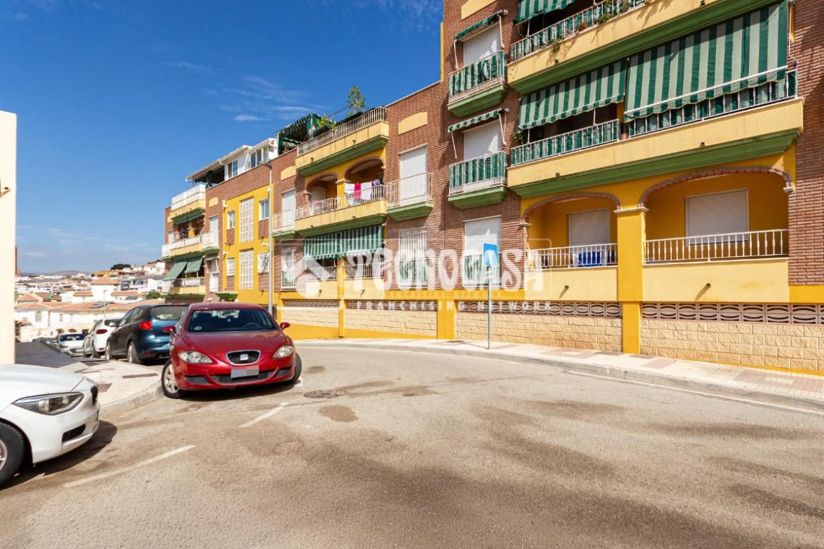 Vista exterior de Pis en venda en Vélez-Málaga amb Terrassa