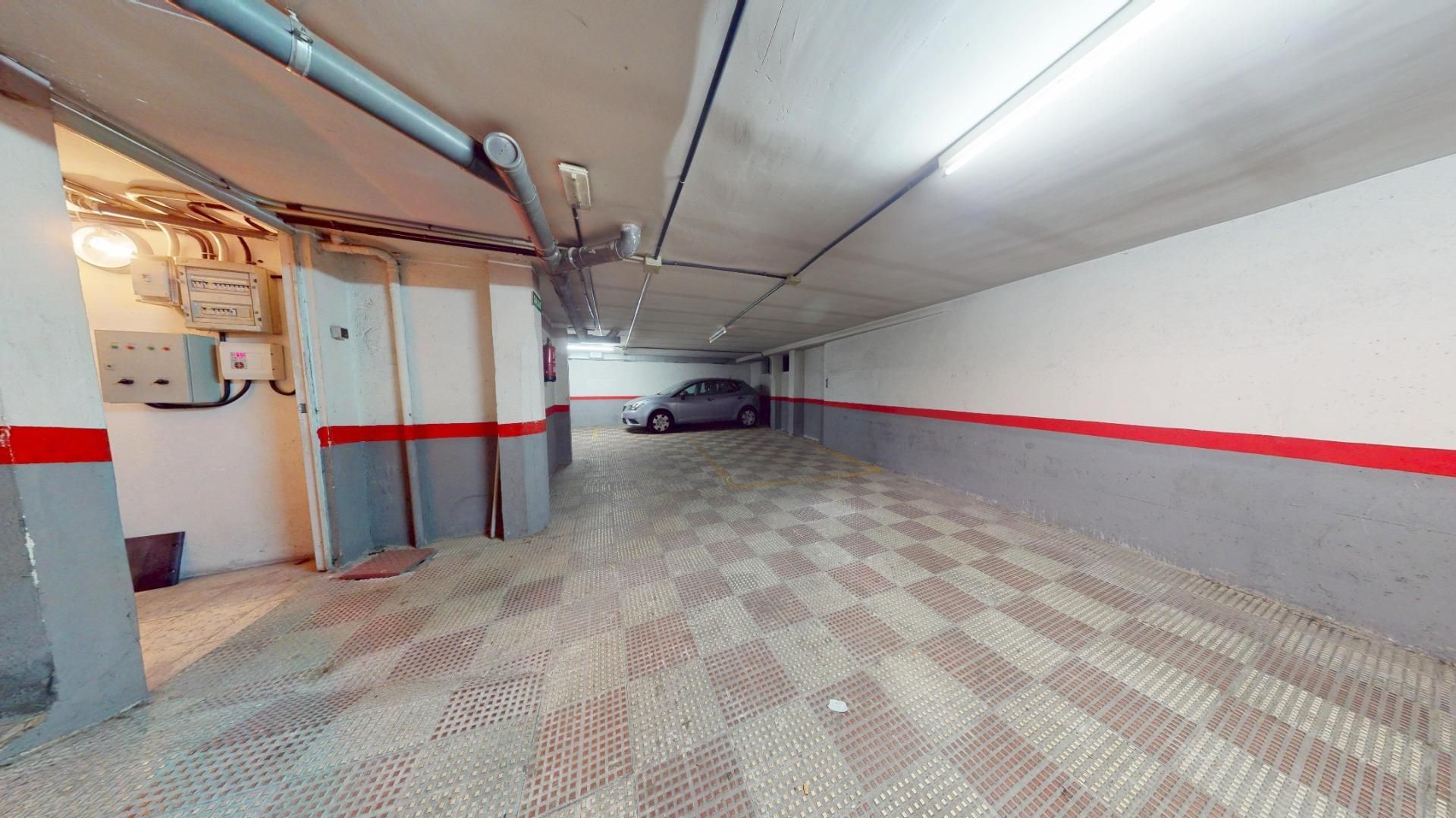Parking of Garage for sale in  Madrid Capital