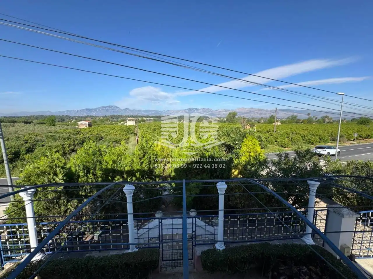Vista exterior de Casa o xalet en venda en Tortosa amb Aire condicionat, Jardí privat i Parquet