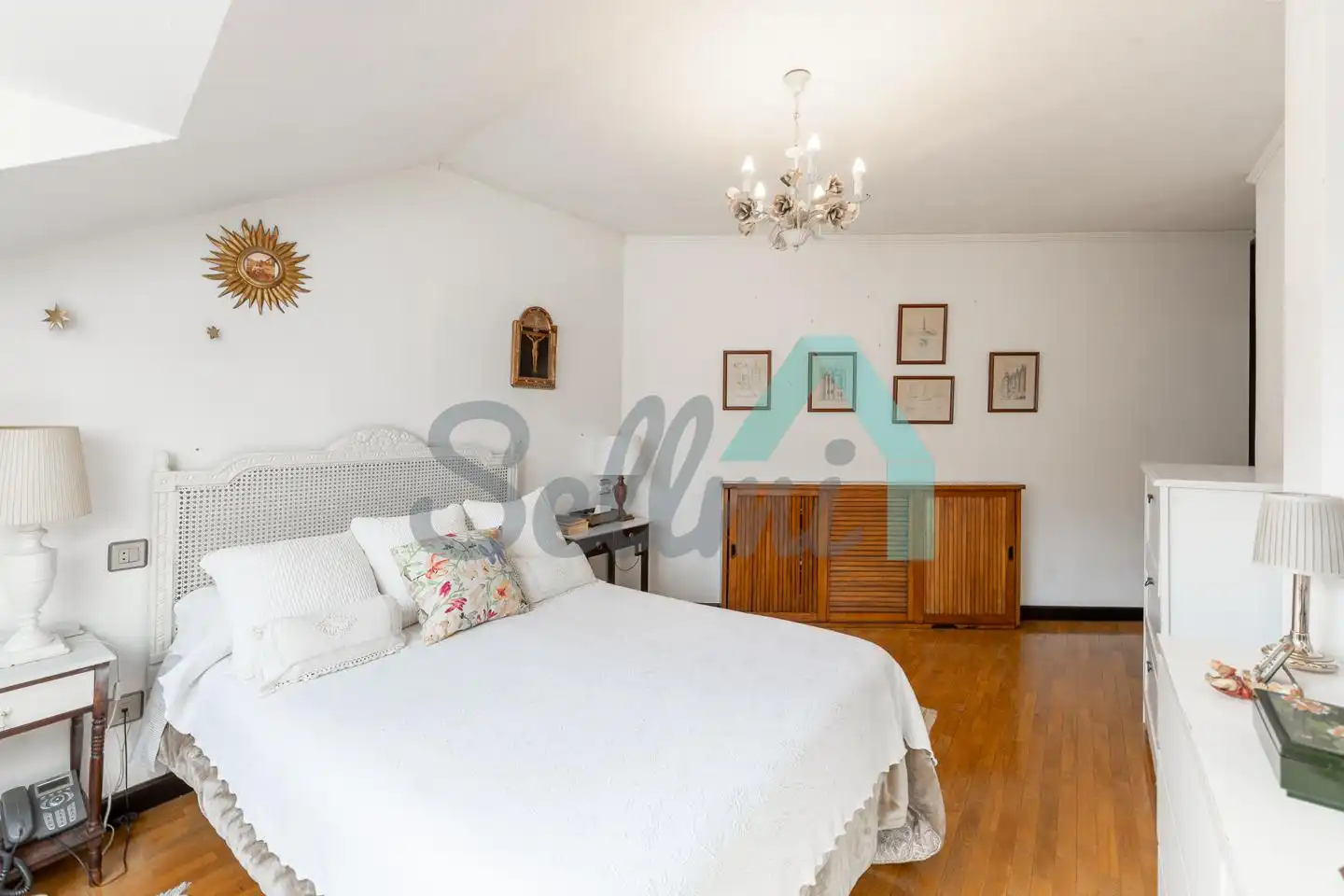 Dormitori de Dúplex en venda en Oviedo  amb Calefacció, Parquet i Terrassa